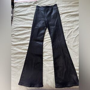 FRAME The Jetset Flare in Sheen Noir Size 1 Retails $228